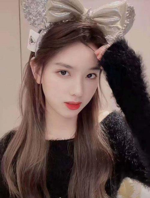 石牌小网红,网络红人的崛起与影响力