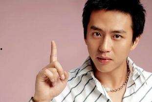 男明星疼老婆,男明星诠释新时代好丈夫风采