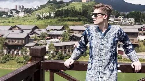 五男模网红,魅力四溢，引领时尚潮流新风向”